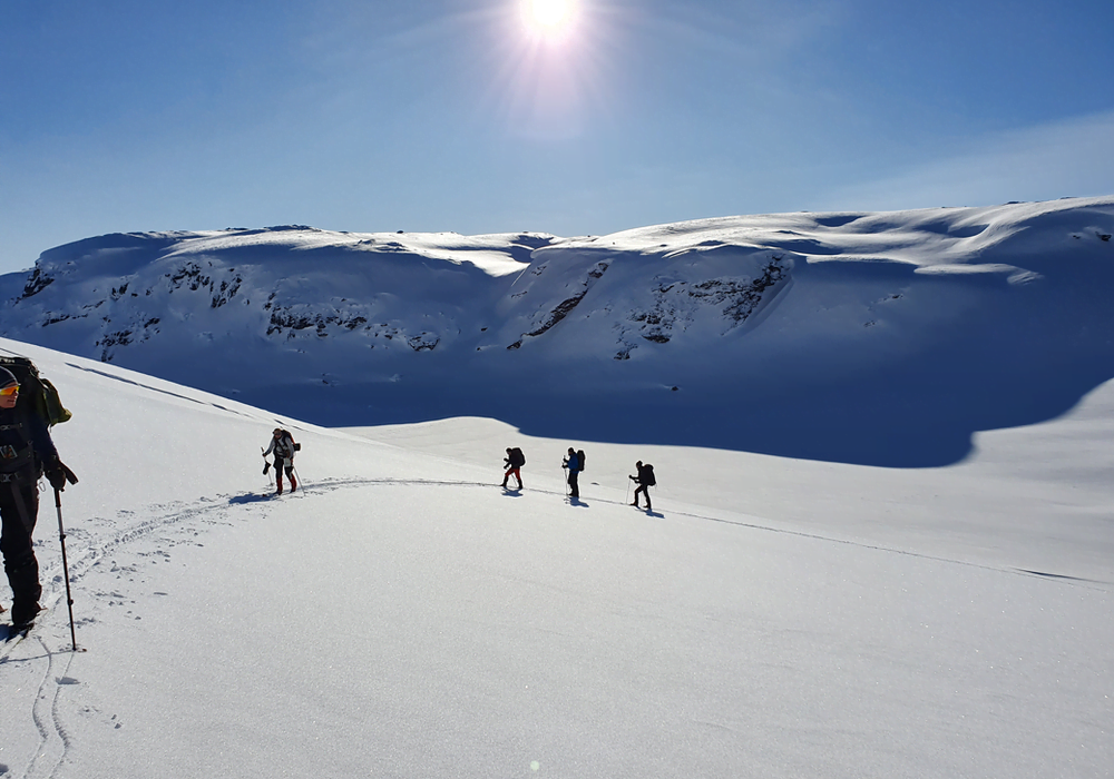 På tur over Vossaskavlen i mars